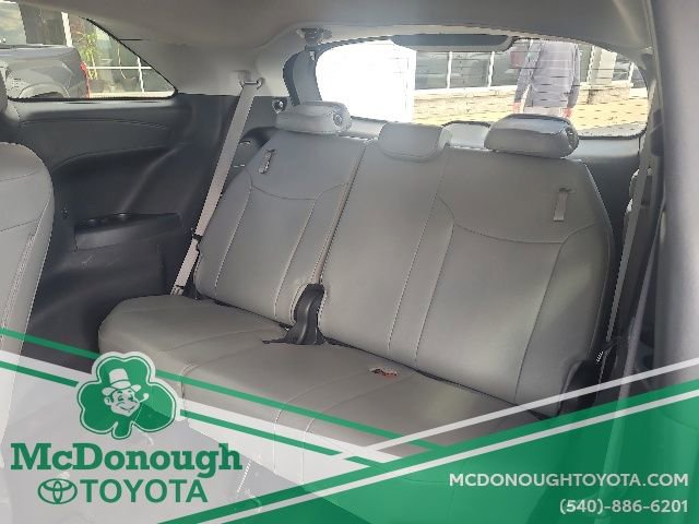 Certified 2025 Toyota Sienna XLE FWD image 15