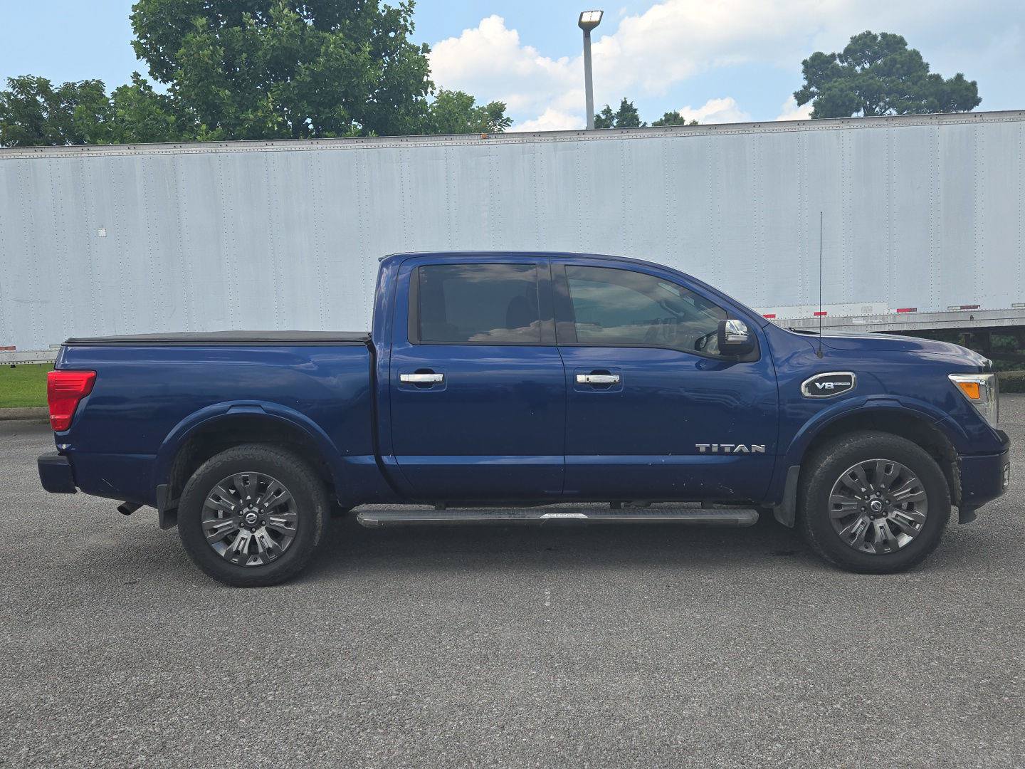 Used 2017 Nissan Titan Platinum Reserve AWD/4WD image 8