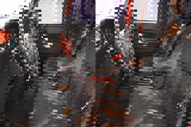 Used 2015 Jeep Wrangler Unlimited Sahara w/ Connectivity Group image 23