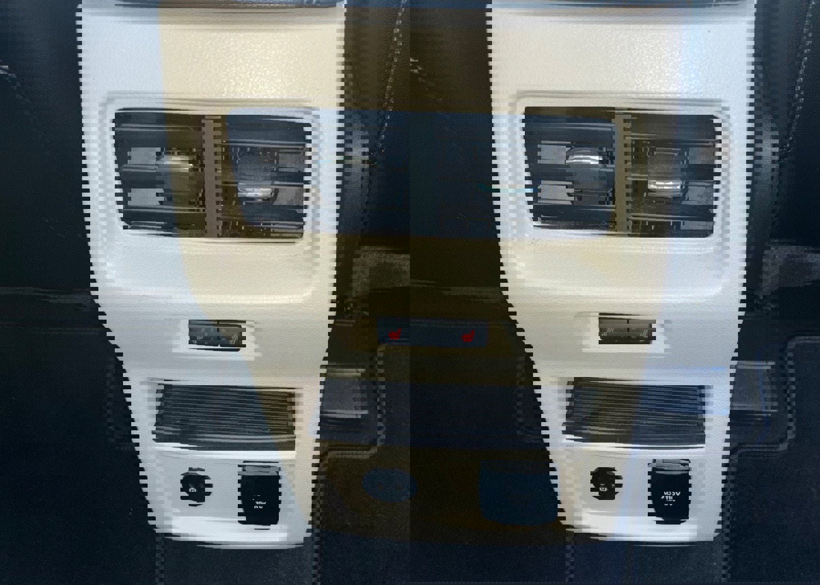 Certified 2022 Ford Edge Titanium w/ Equipment Group 301A image 24