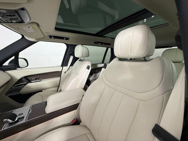 New 2026 Land Rover Range Rover Long Wheelbase SE AWD/4WD image 8