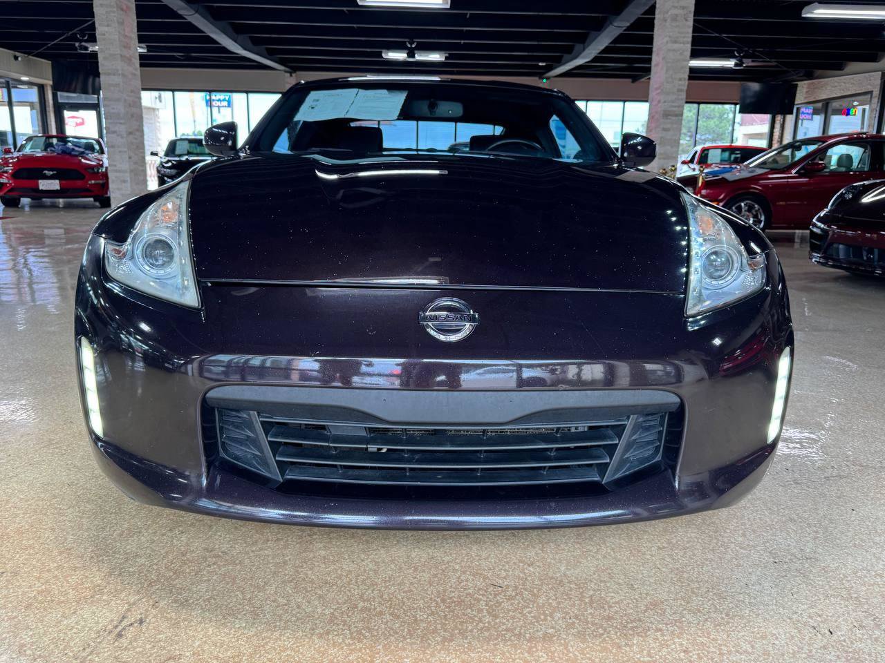 Used 2016 Nissan 370Z Touring RWD image 2