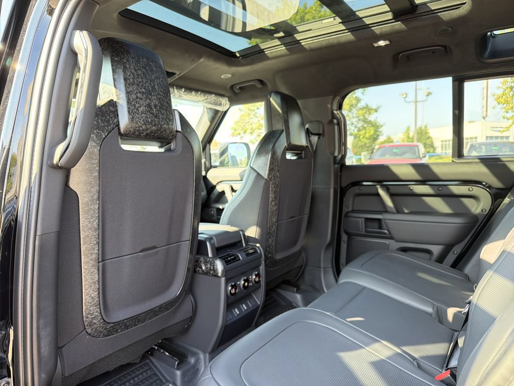 New 2026 Land Rover Defender 110 OCTA AWD/4WD image 11