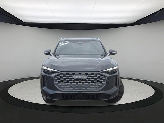 Certified 2025 Audi Q5 Premium w/ Convenience Package AWD/4WD image 2