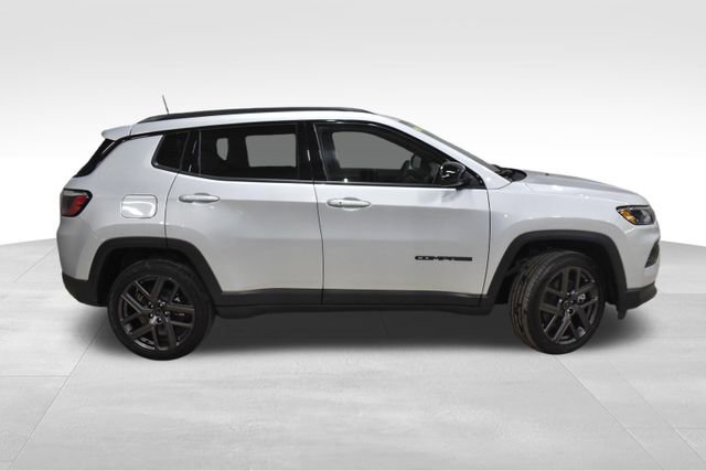 New 2026 Jeep Compass Latitude image 3