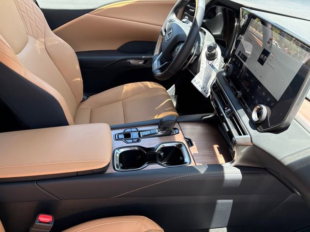 New 2026 Lexus RX 450h AWD image 25