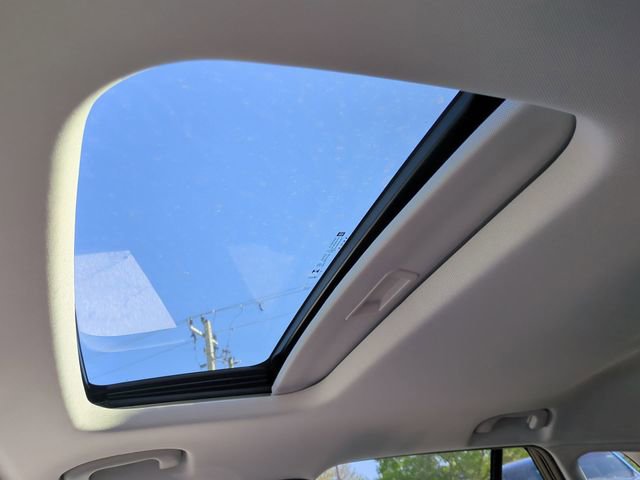 New 2026 Chevrolet Trax LT w/ Sunroof Package image 19