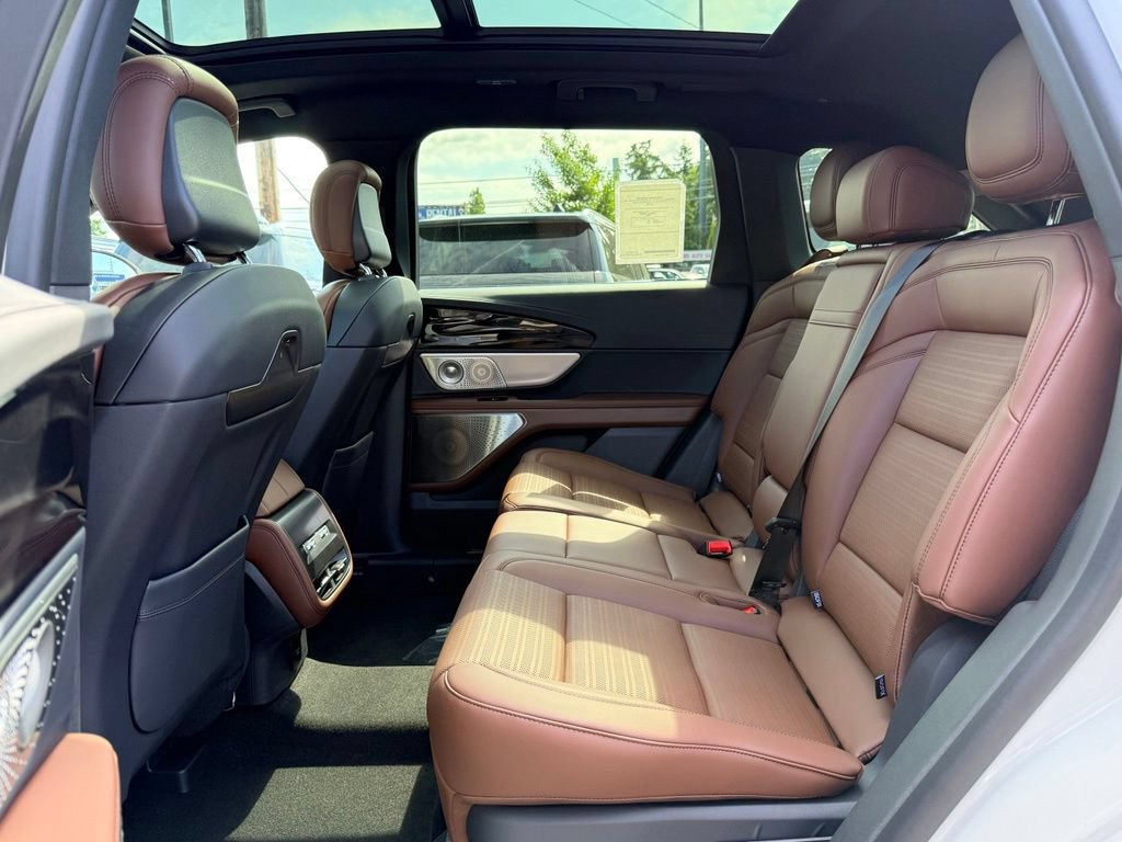 New 2026 Lincoln Nautilus Reserve AWD/4WD image 11