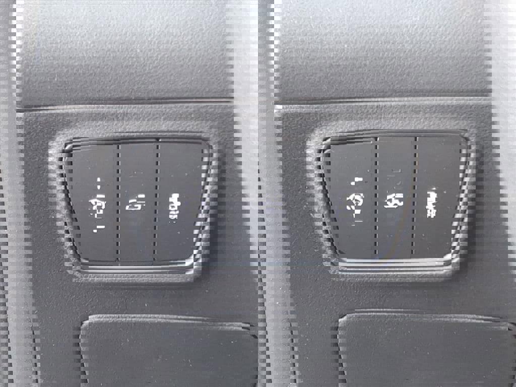 Used 2024 Hyundai Santa Cruz SEL image 16