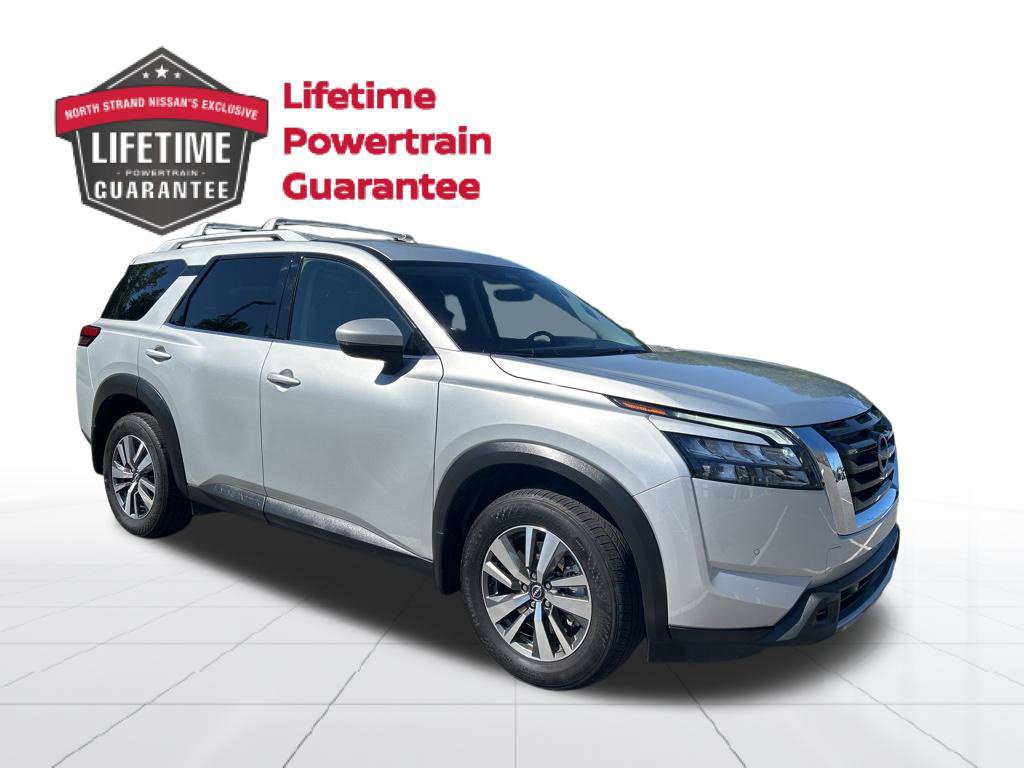 Certified 2025 Nissan Pathfinder SL AWD/4WD image 7