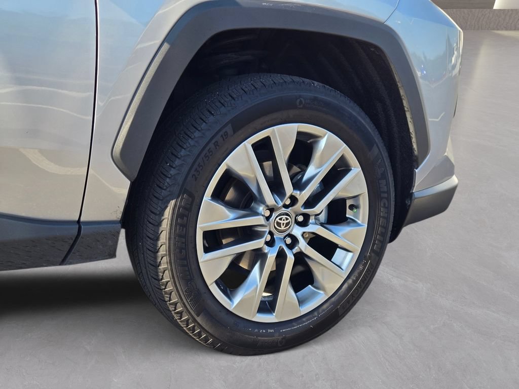 Used 2023 Toyota RAV4 XLE Premium FWD image 11