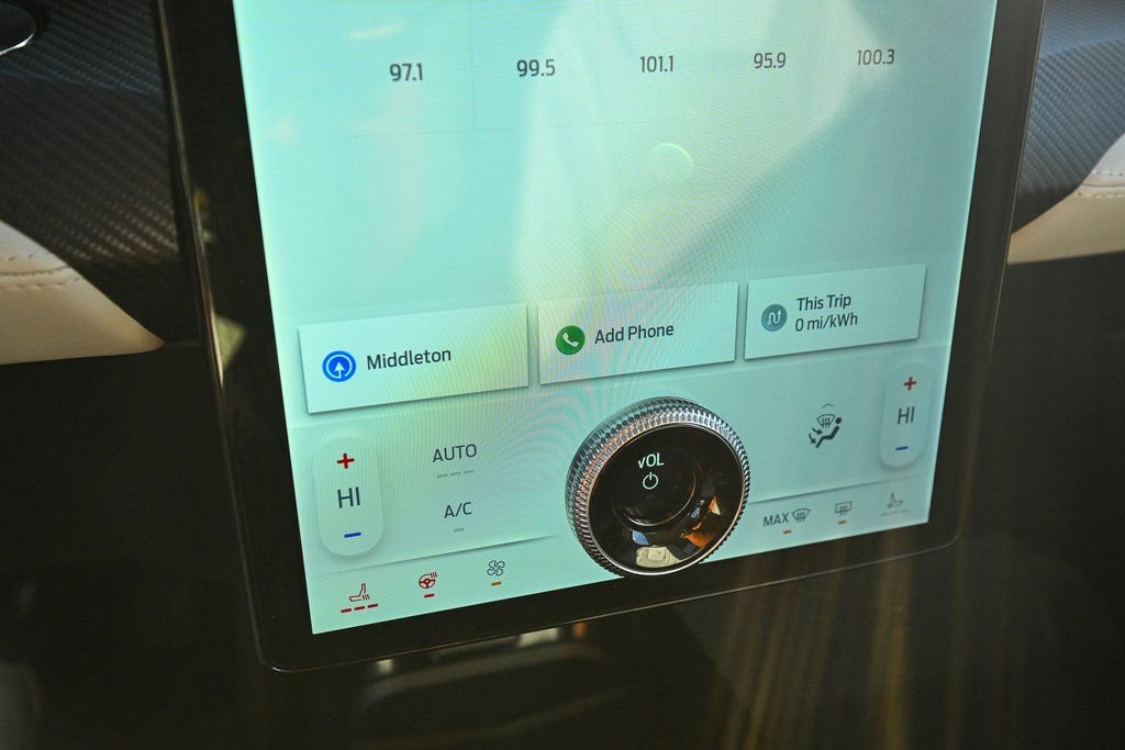 Certified 2025 Ford Mustang Mach-E Premium image 35