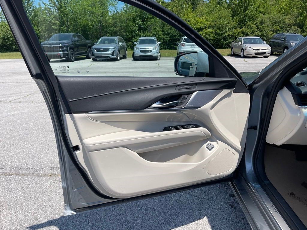 Certified 2023 Cadillac CT4 Premium Luxury AWD/4WD image 18