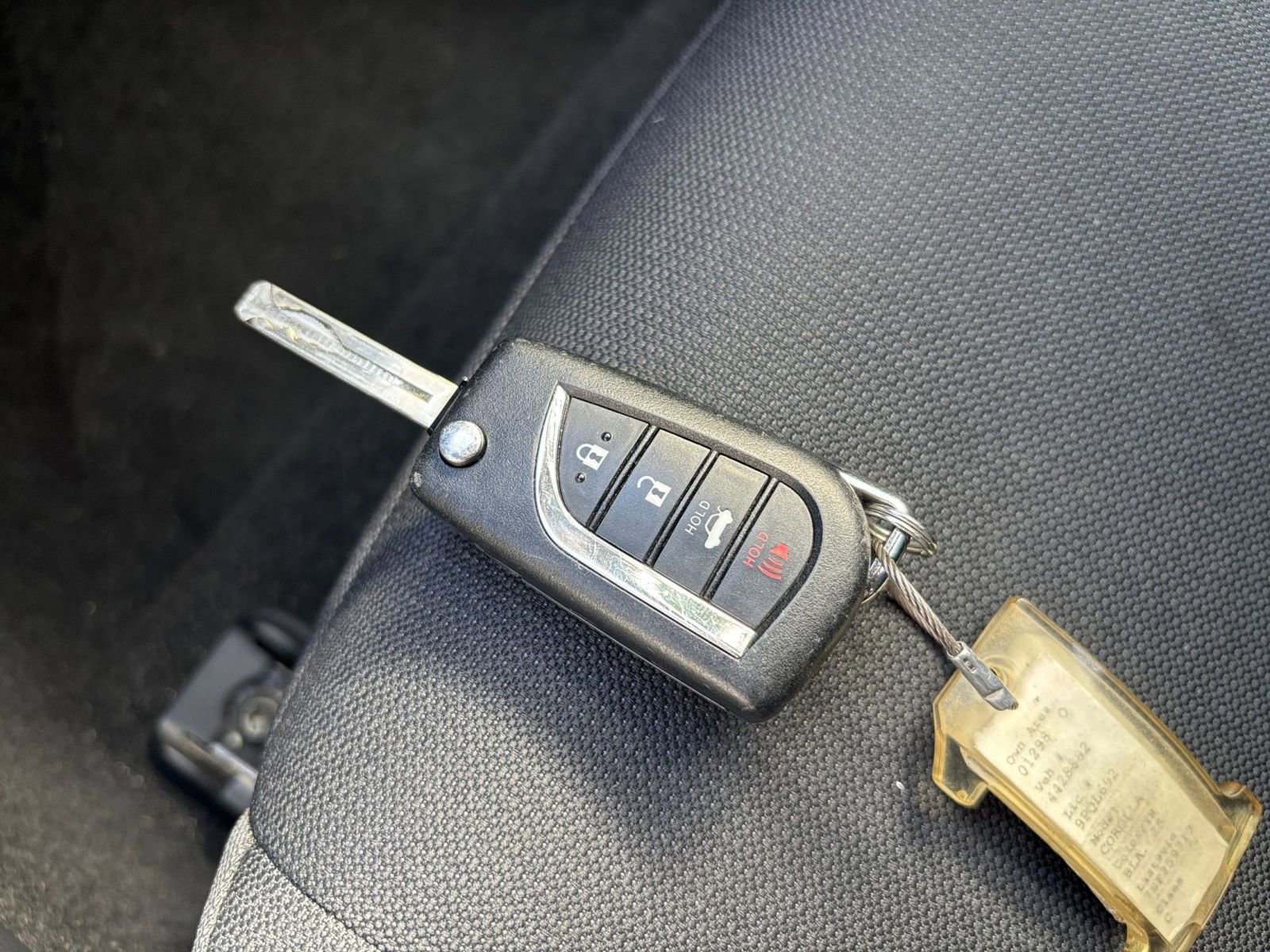 Used 2025 Toyota Corolla LE FWD image 21