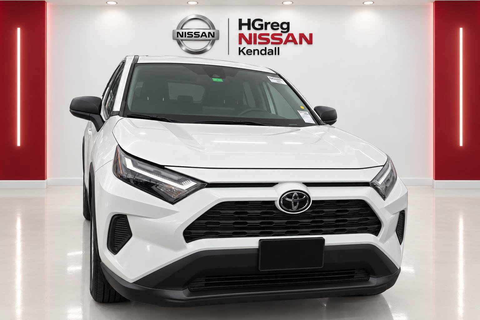 Used 2023 Toyota RAV4 LE FWD image 5