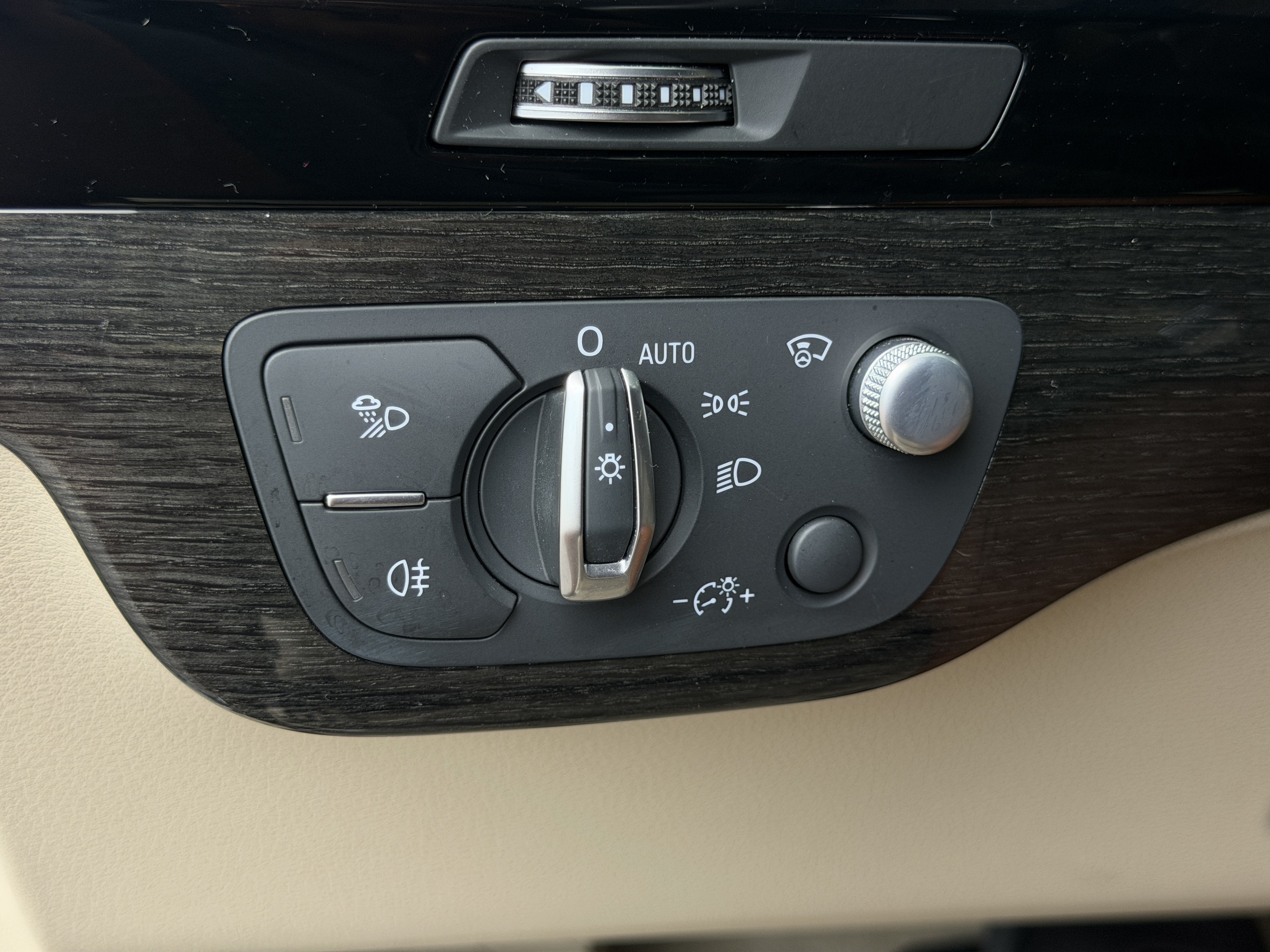 Used 2018 Audi Q7 3.0T Prestige AWD/4WD image 29