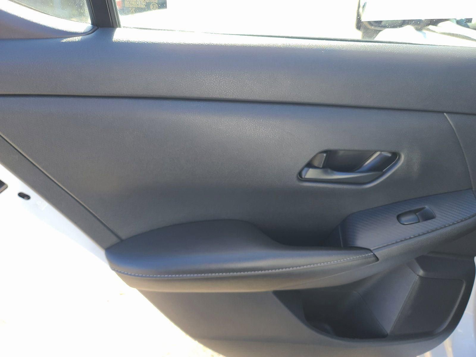 Used 2024 Nissan Sentra SV FWD image 16