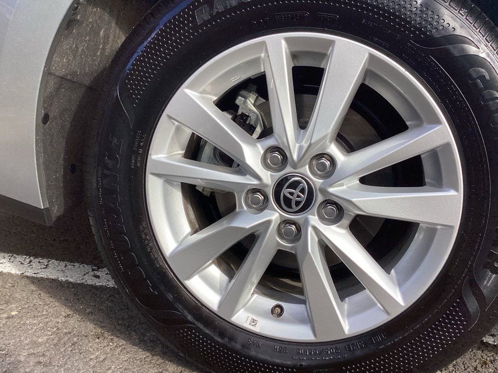 Certified 2025 Toyota Camry LE w/ Convenience Package image 5