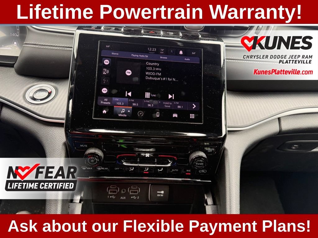 Used 2024 Jeep Grand Cherokee Laredo w/ Trailer Tow Package AWD/4WD image 17