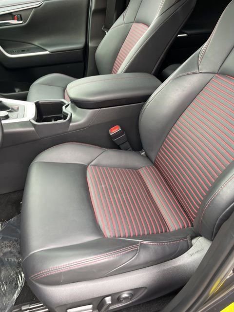 Used 2023 Toyota RAV4 XSE w/ Weather Package AWD/4WD image 9