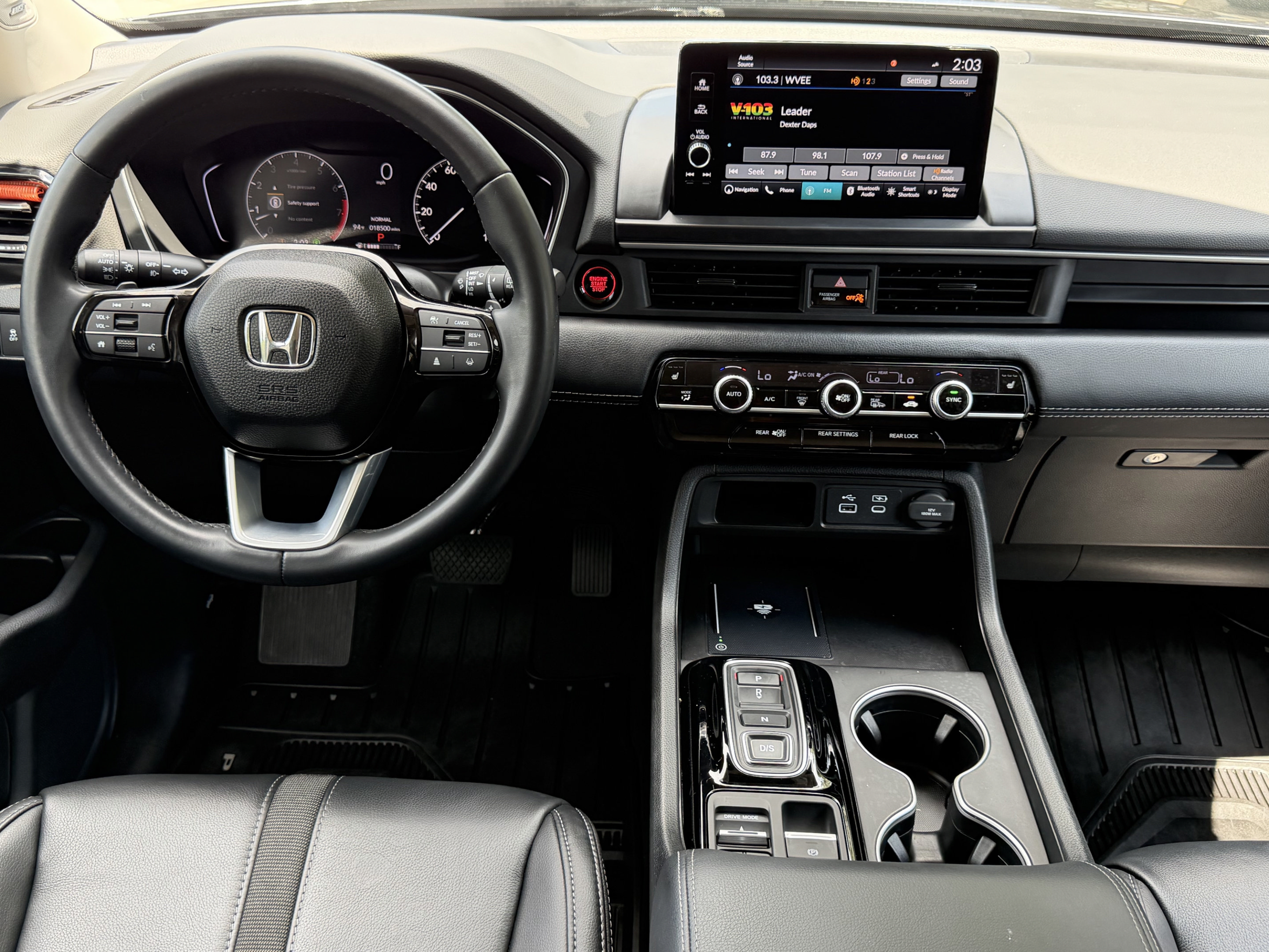 Used 2025 Honda Pilot Touring image 9
