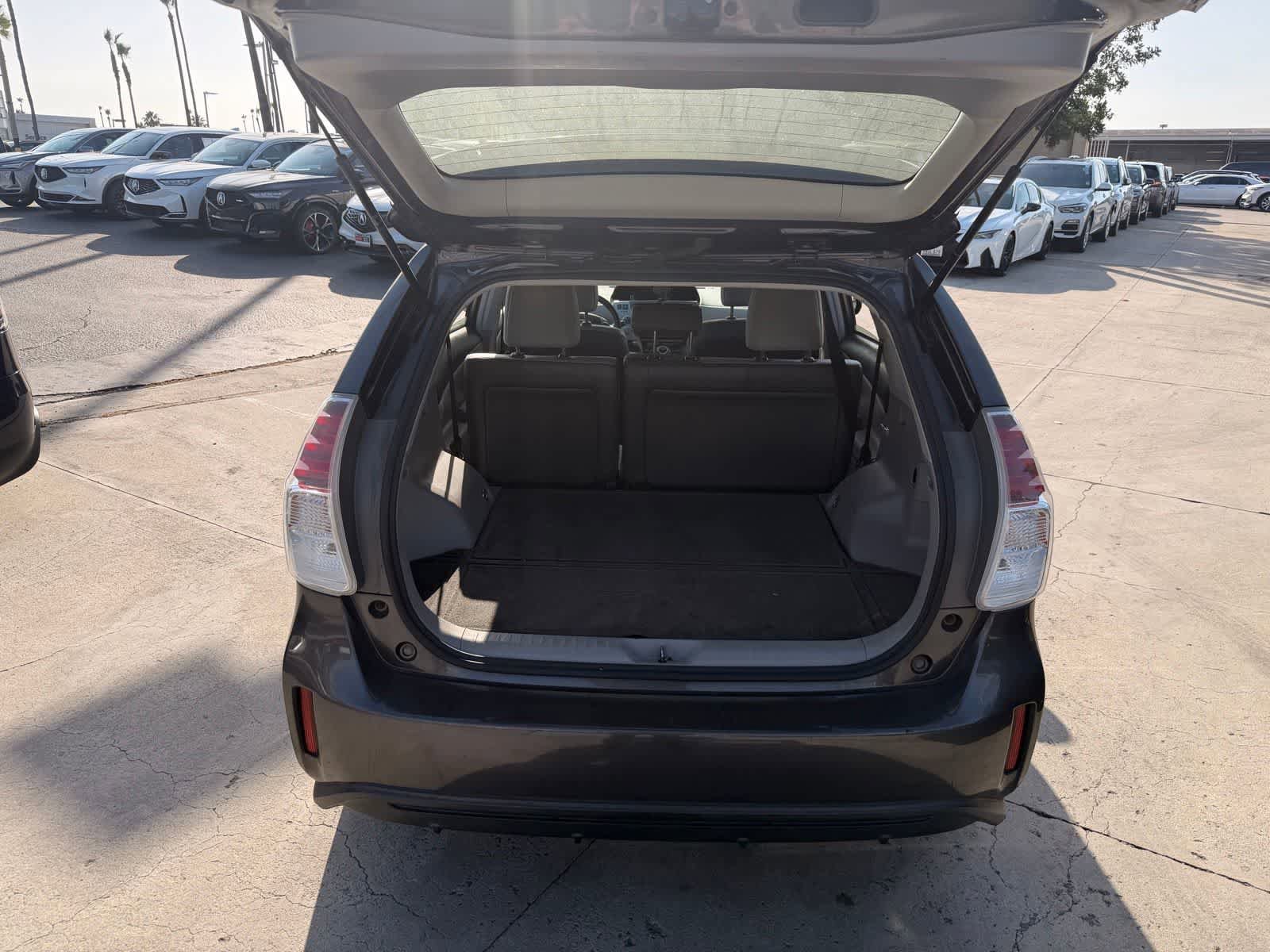 Used 2016 Toyota Prius V Four FWD image 19
