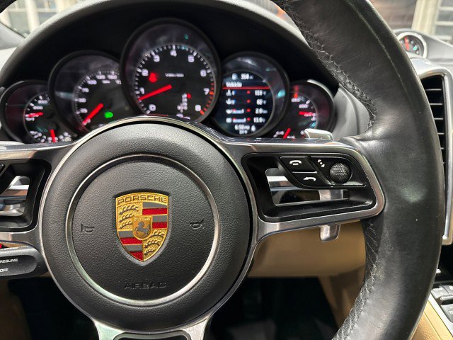 Used 2016 Porsche Cayenne image 73