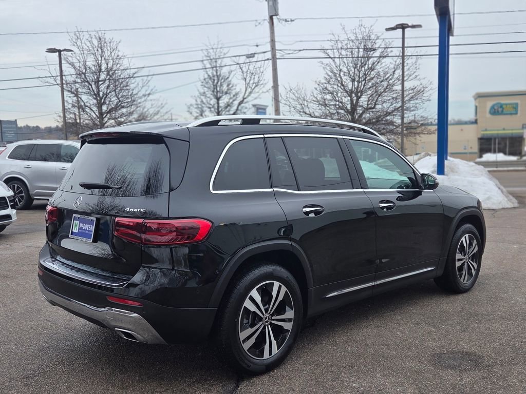 Used 2025 Mercedes-Benz GLB 250 4MATIC image 6