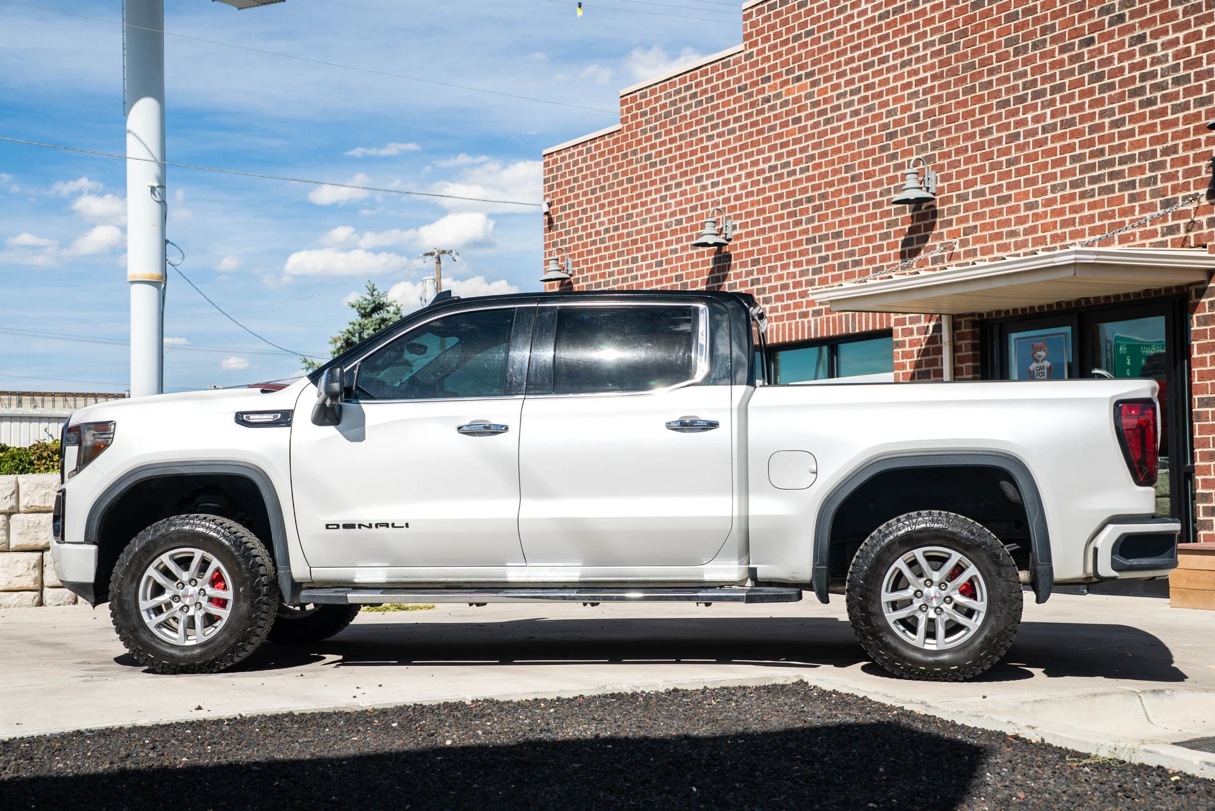 Used 2020 GMC Sierra 1500 Denali w/ Denali Premium Package AWD/4WD image 3
