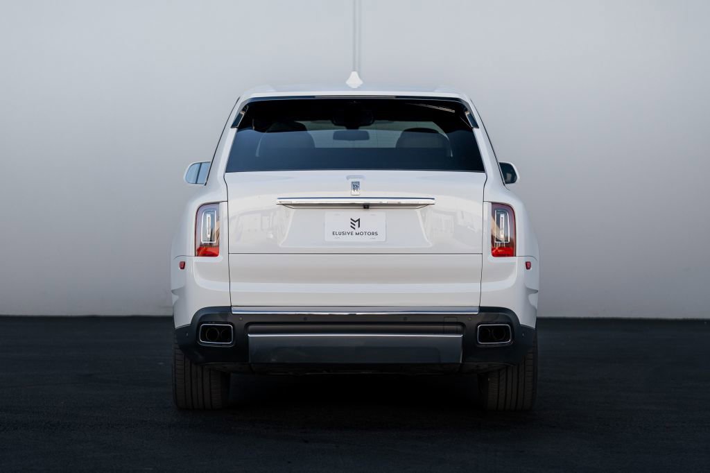 Used 2022 Rolls-Royce Cullinan image 16