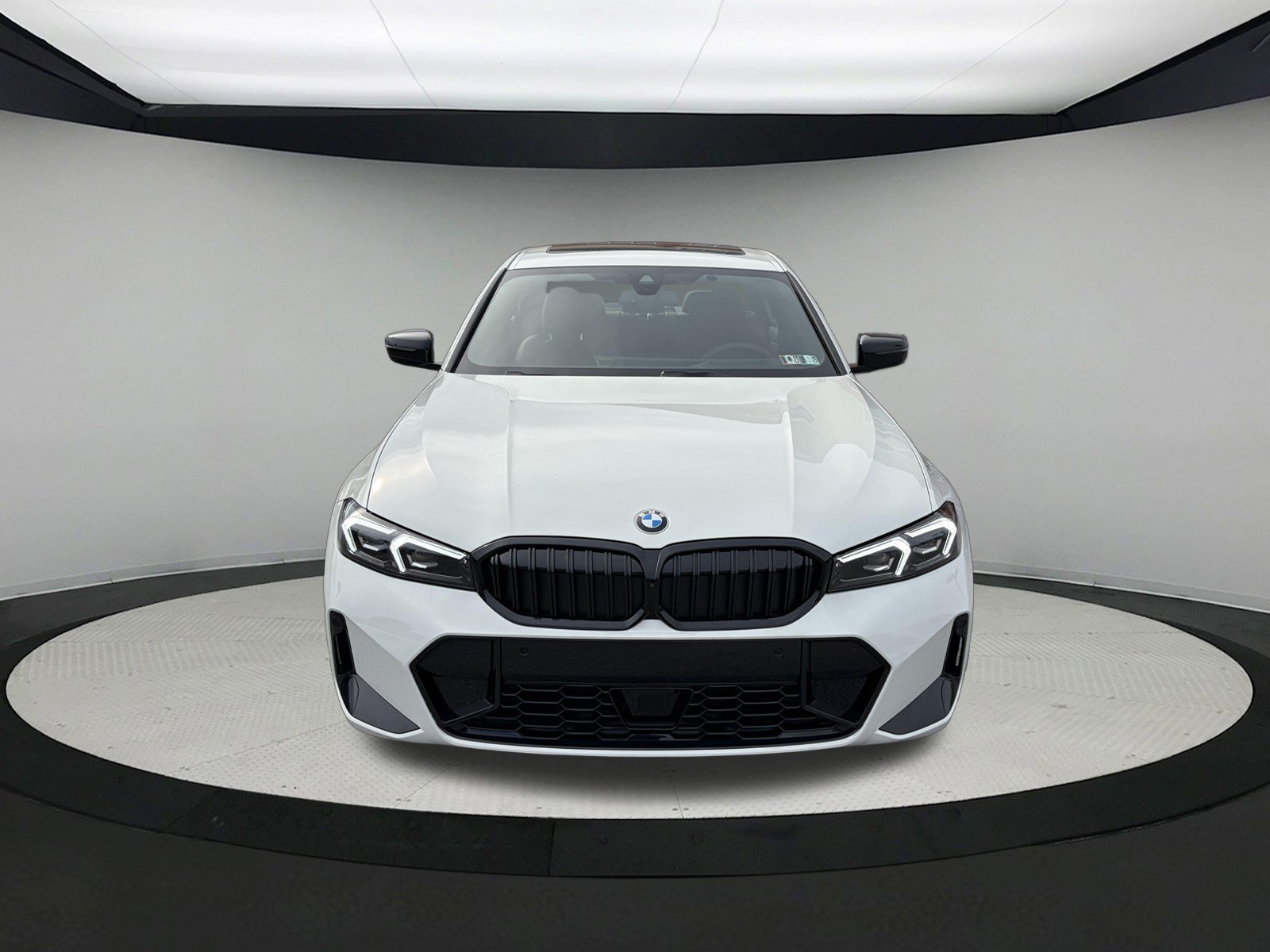 Used 2026 BMW 330i xDrive Sedan AWD/4WD image 3