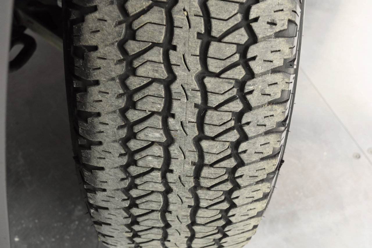 Used 2020 Jeep Cherokee Trailhawk w/ Cold Weather Group image 33