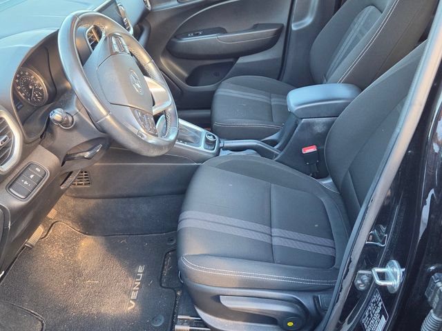 Used 2021 Hyundai Venue SEL w/ Cargo Package FWD image 11