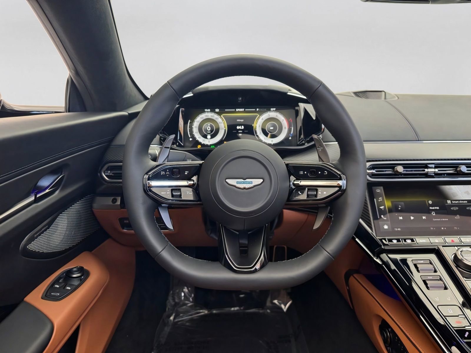 New 2026 Aston Martin V8 Vantage Convertible RWD image 55