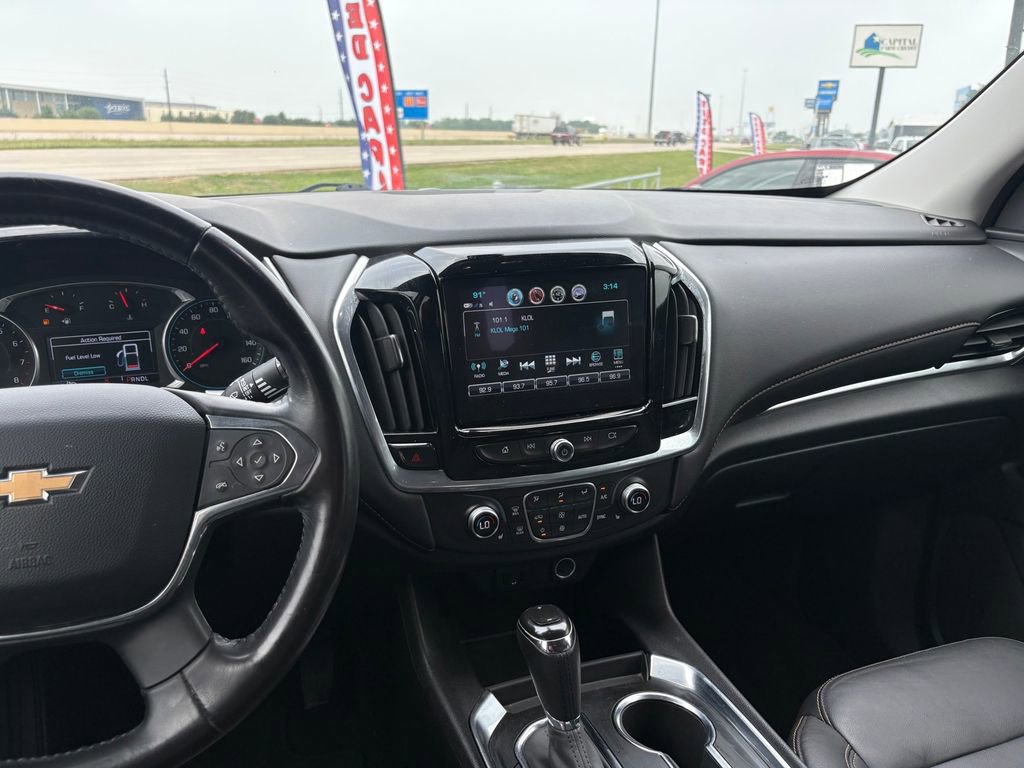 Used 2019 Chevrolet Traverse LT FWD image 18