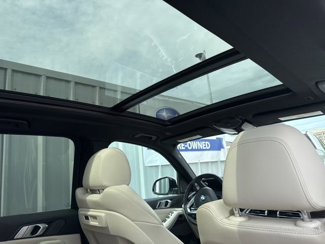 Used 2020 BMW X5 sDrive40i w/ Premium Package image 9