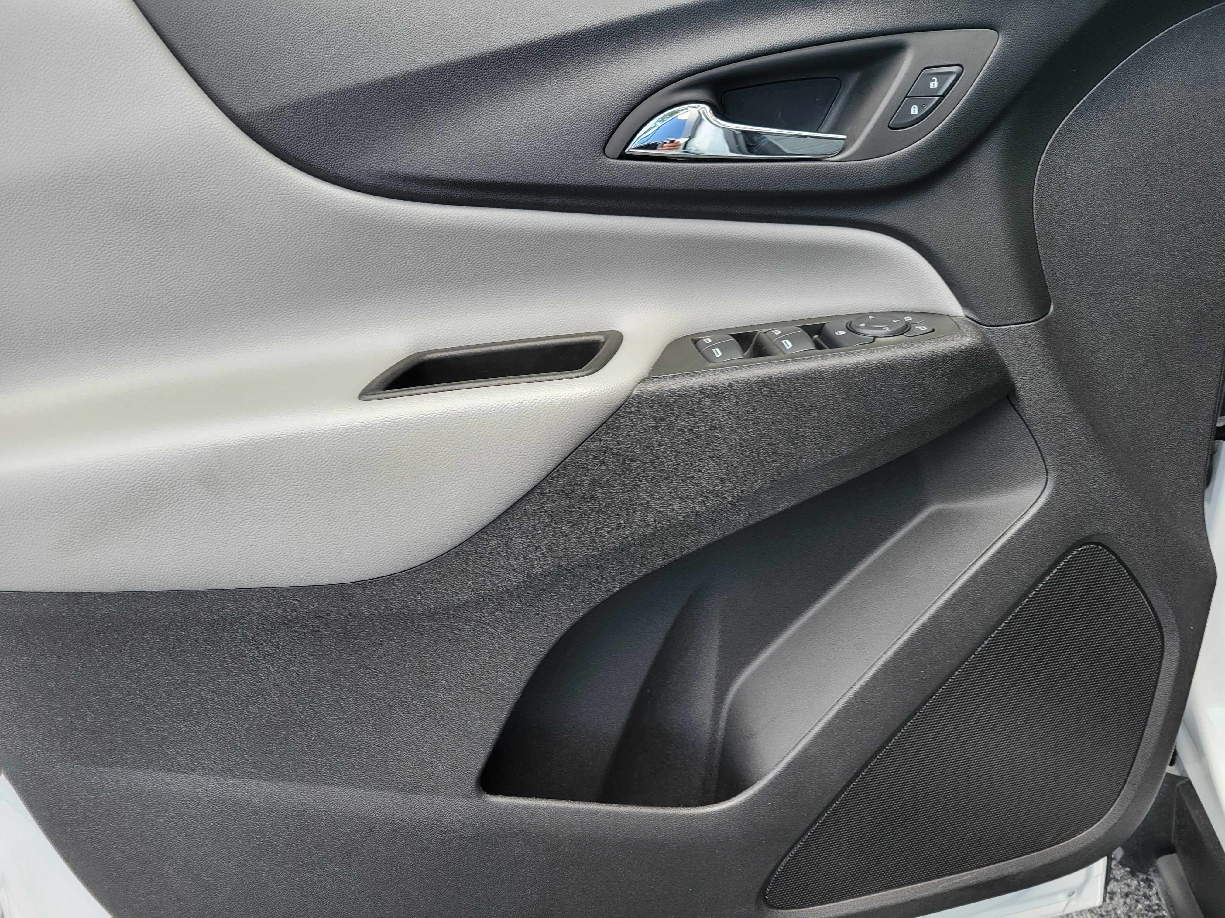 Certified 2024 Chevrolet Equinox LS w/ LS Convenience Package FWD image 23