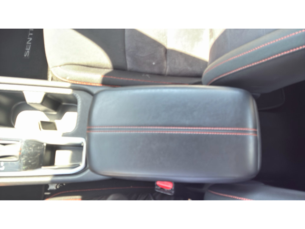 Used 2025 Nissan Sentra SR FWD image 17