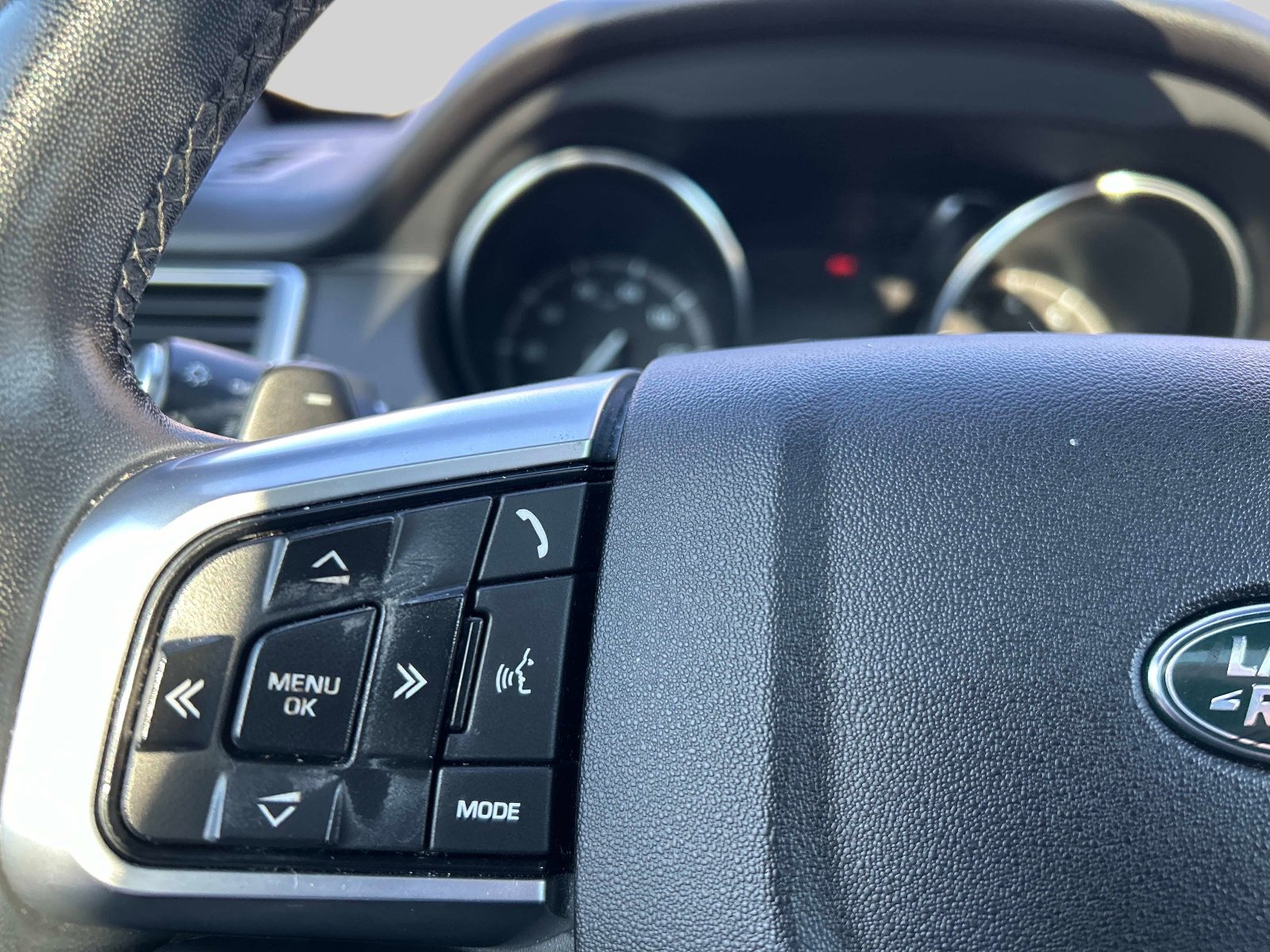 Used 2019 Land Rover Discovery Sport Landmark AWD/4WD image 26