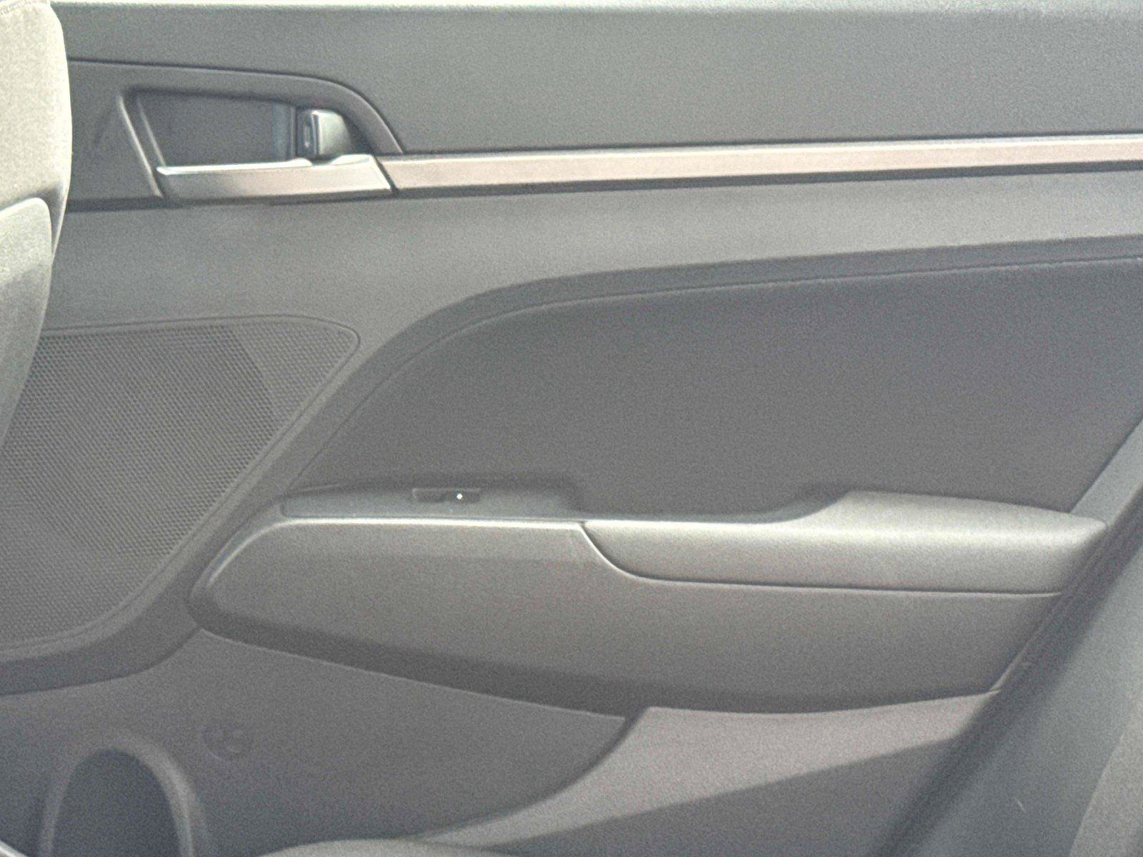 Used 2018 Hyundai Elantra SEL FWD image 14