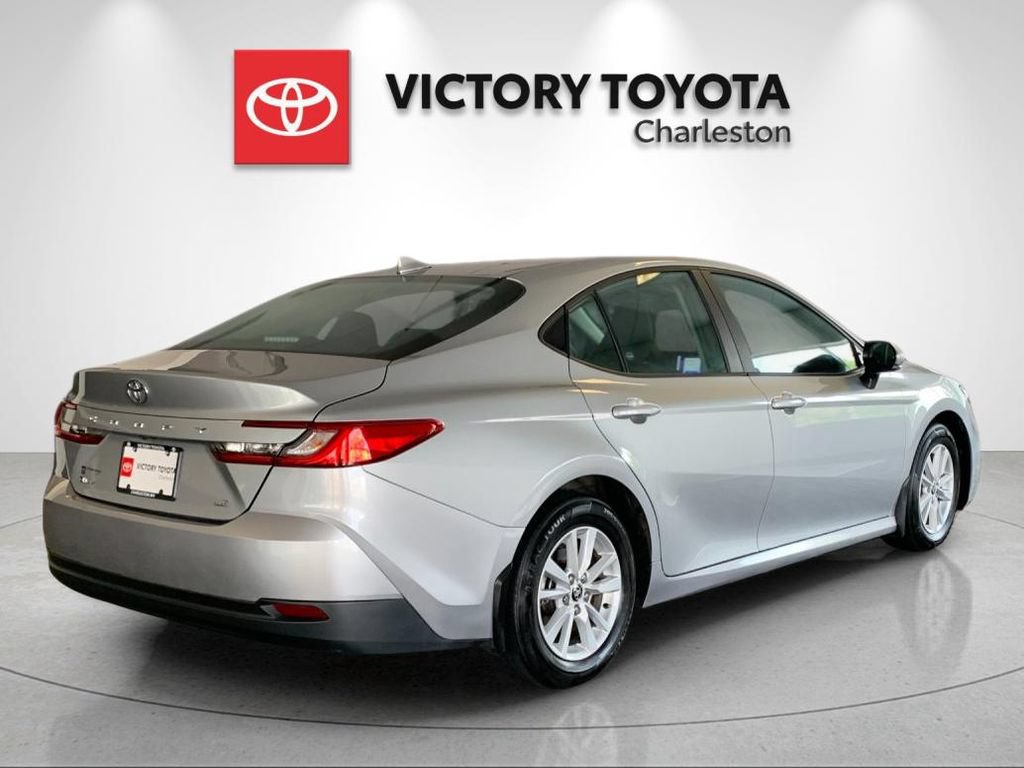 Used 2025 Toyota Camry LE w/ Convenience Package FWD image 7