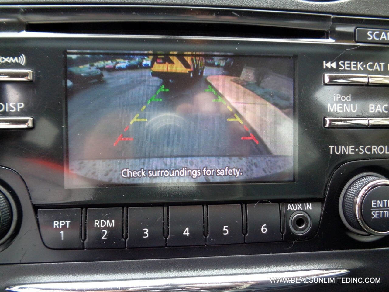 Used 2015 Nissan Rogue S w/ Convenience Package image 11