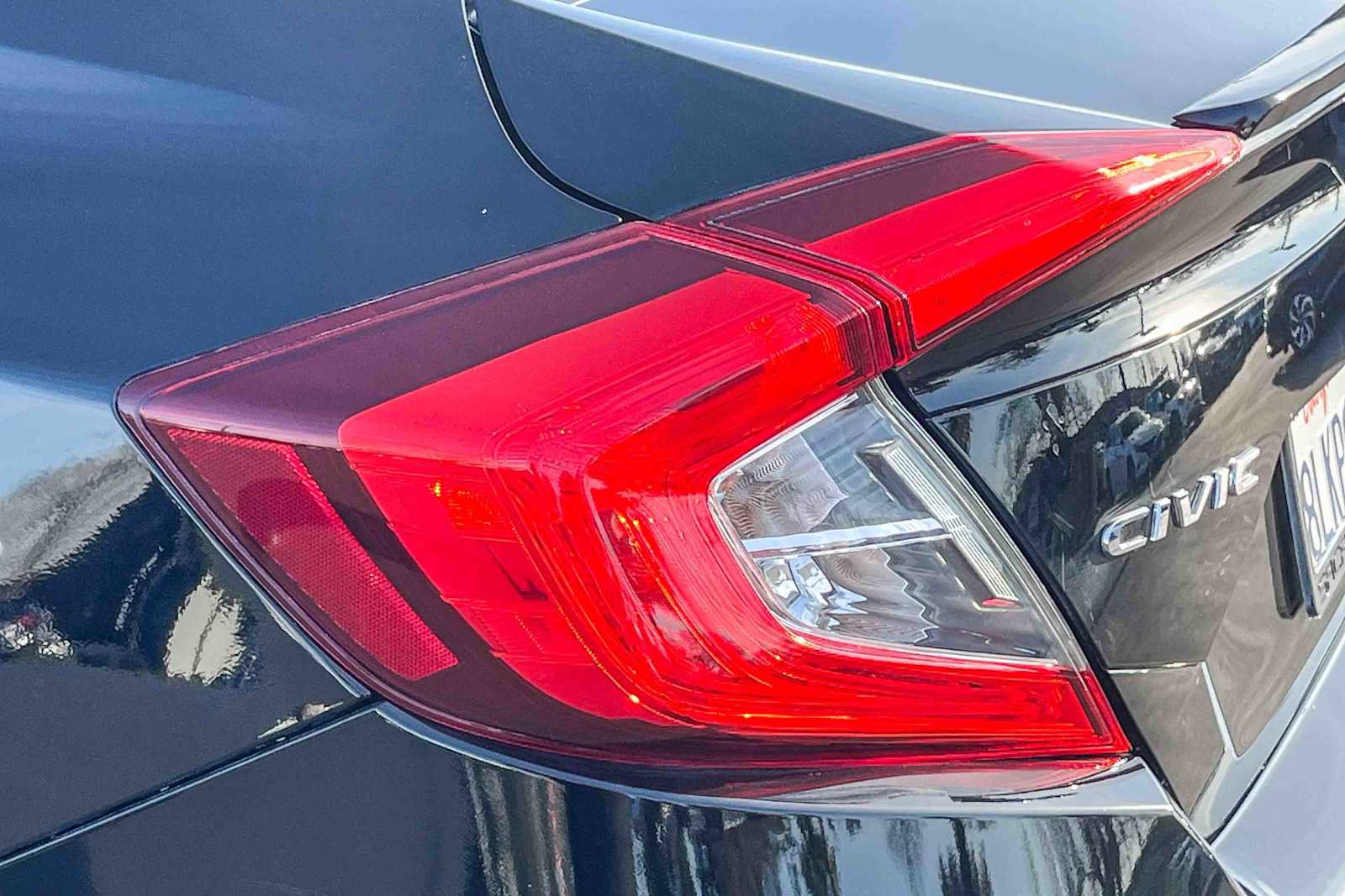 Used 2019 Honda Civic EX image 7