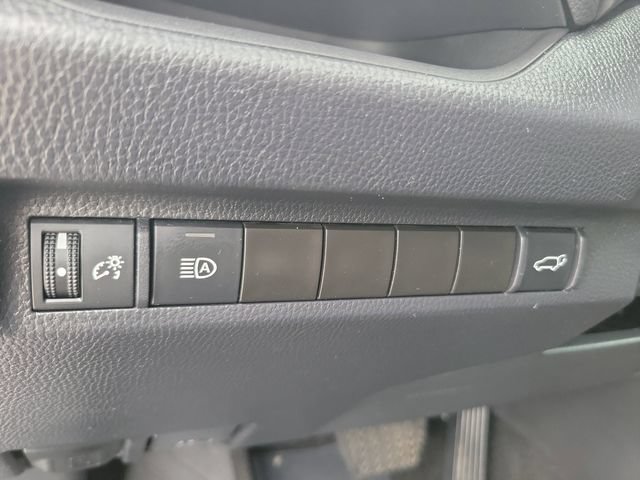 Used 2023 Toyota RAV4 XLE w/ Convenience Package FWD image 22