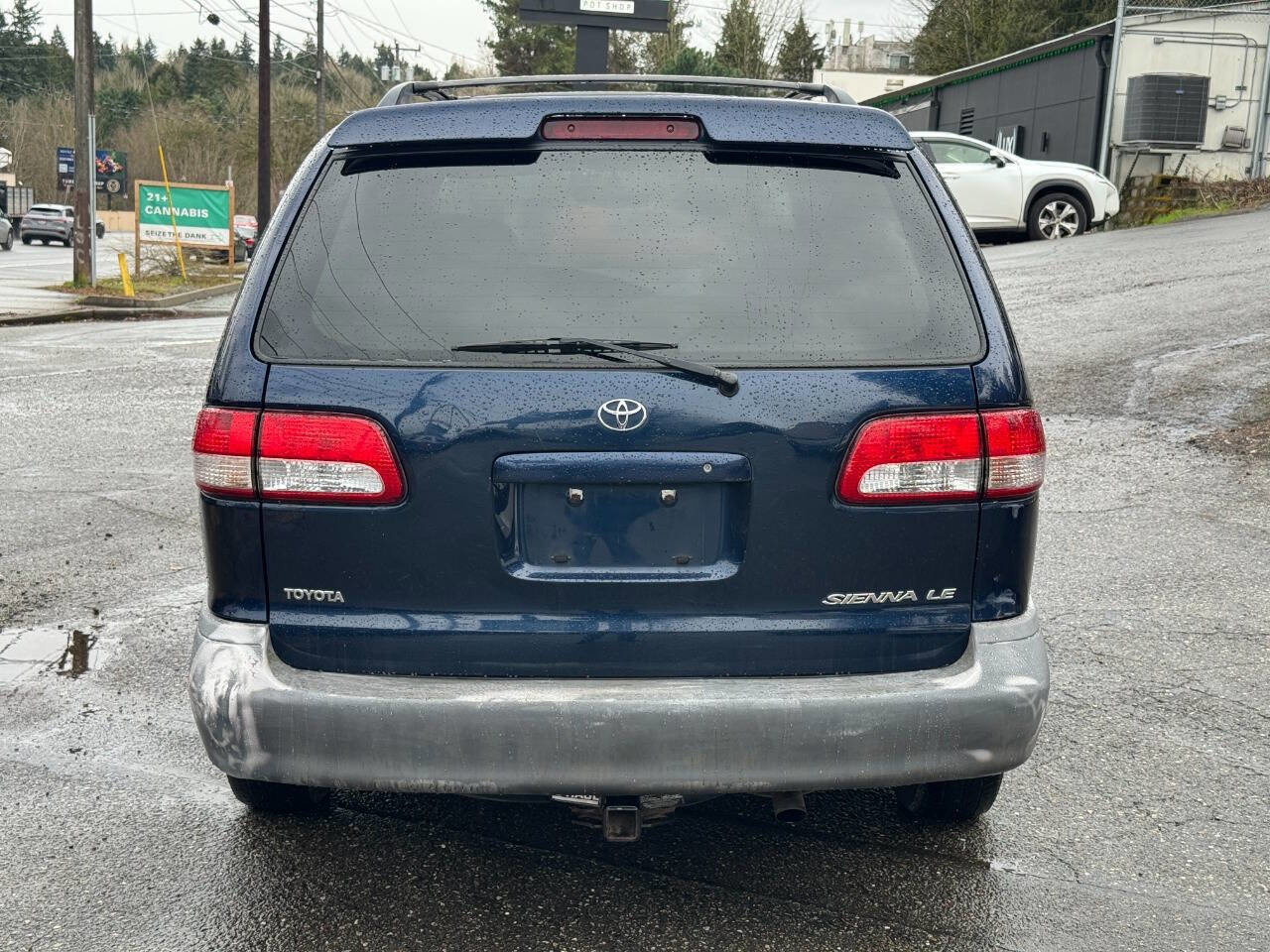Used 2001 Toyota Sienna LE image 4