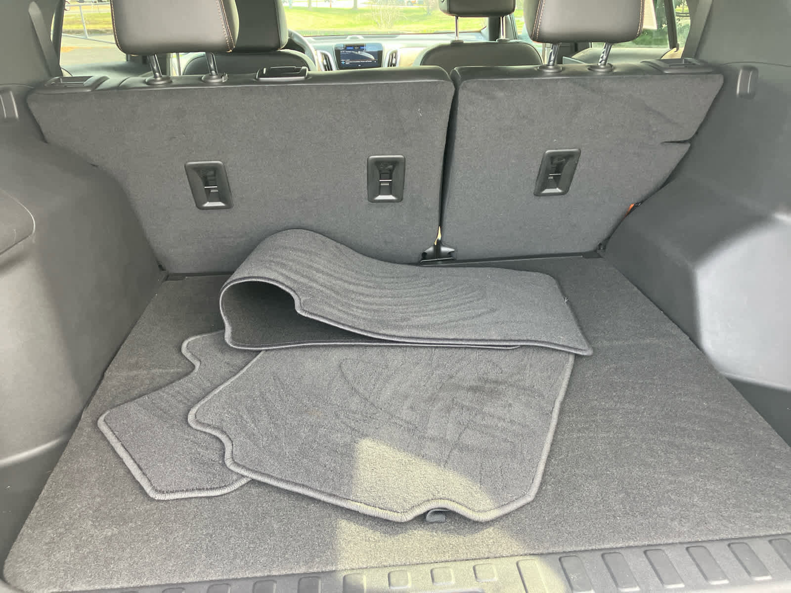 Used 2023 Chevrolet Equinox Premier image 6