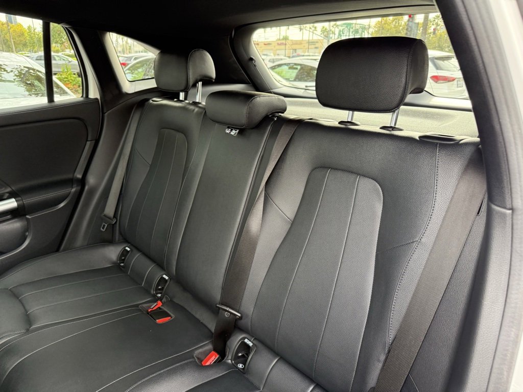 Certified 2025 Mercedes-Benz GLA 250 4MATIC image 11