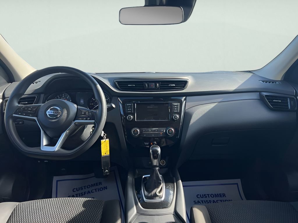 Used 2021 Nissan Rogue Sport S image 12