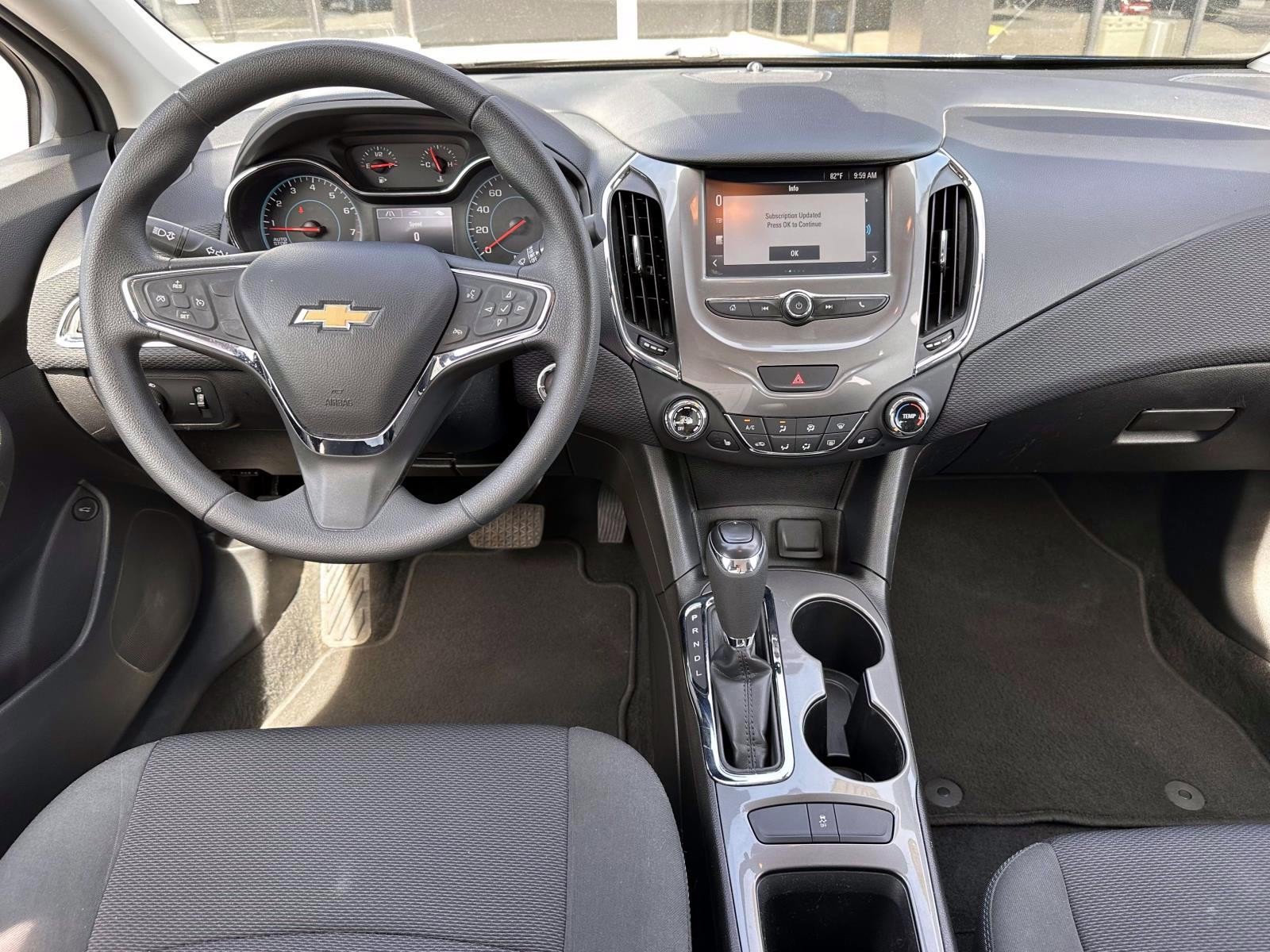 Used 2017 Chevrolet Cruze LT w/ Convenience Package FWD image 15
