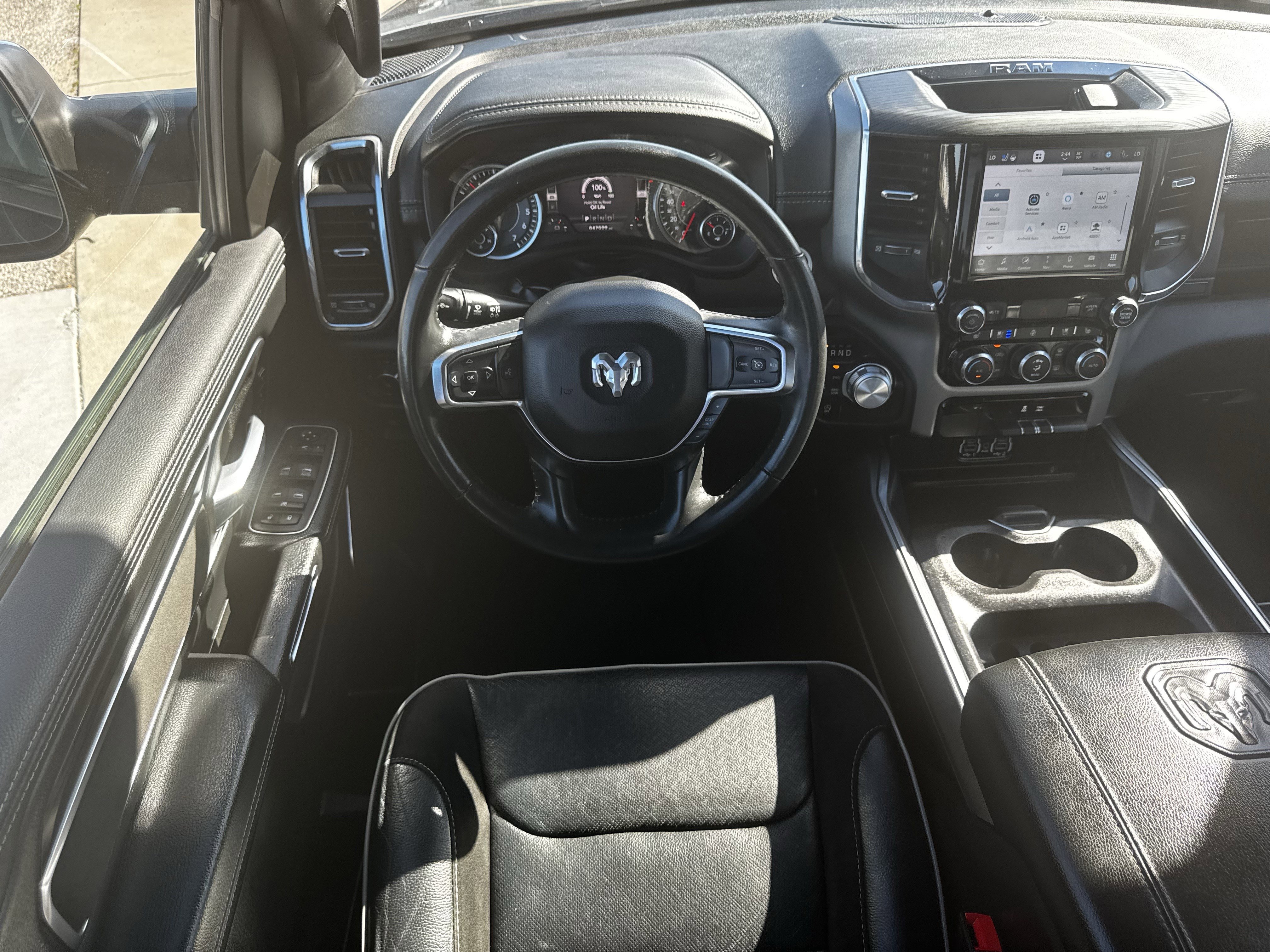 Used 2024 RAM 1500 Laramie image 16